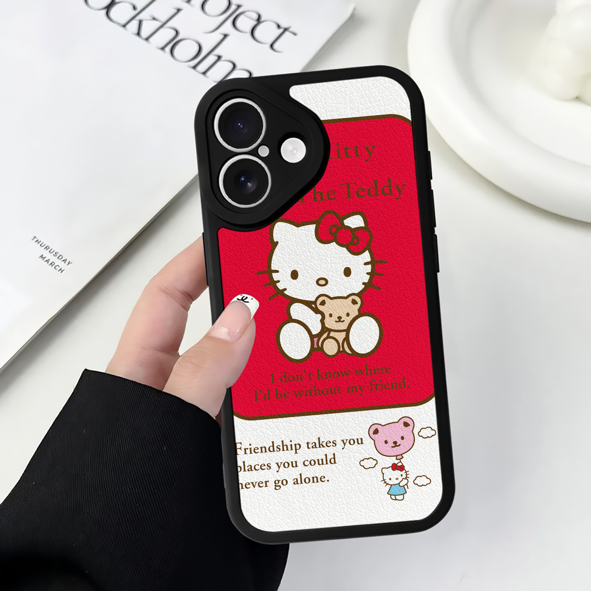 （画像用） Hello Kitty ハローキティ 【iPhone 16シリーズ対応】シリコンスマホケース（レザー調） 材質：シリコン